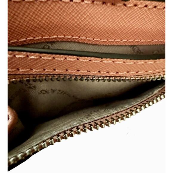 MICHAEL KORS JET SET TRAVEL PRIMROSE LTH EW CARD CASE ID LANYARD 35S3STVD3L - Picture 5 of 5